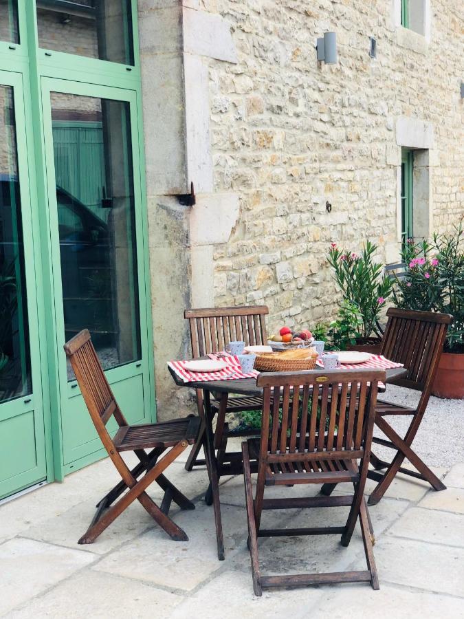 Le Gite De Tassigny Meursault Bagian luar foto