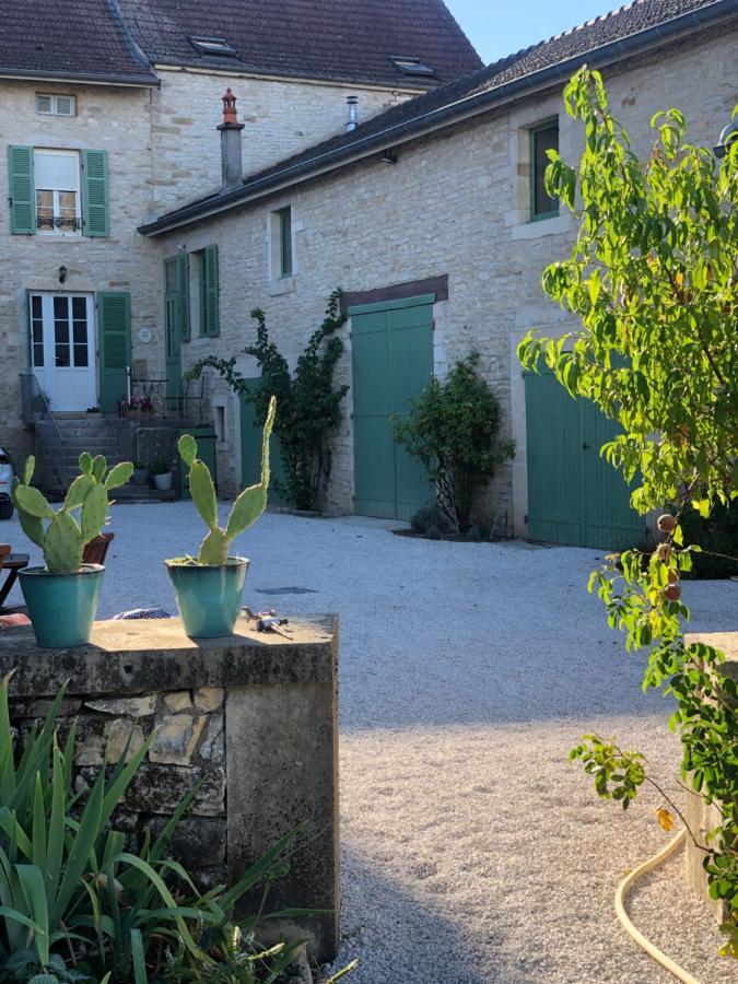 Le Gite De Tassigny Meursault Bagian luar foto