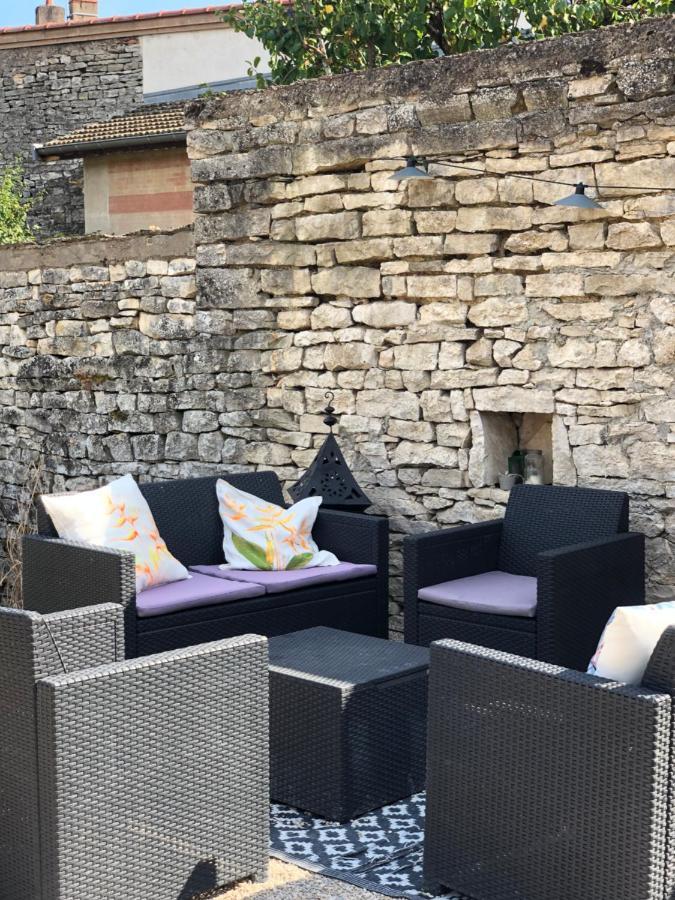 Le Gite De Tassigny Meursault Bagian luar foto