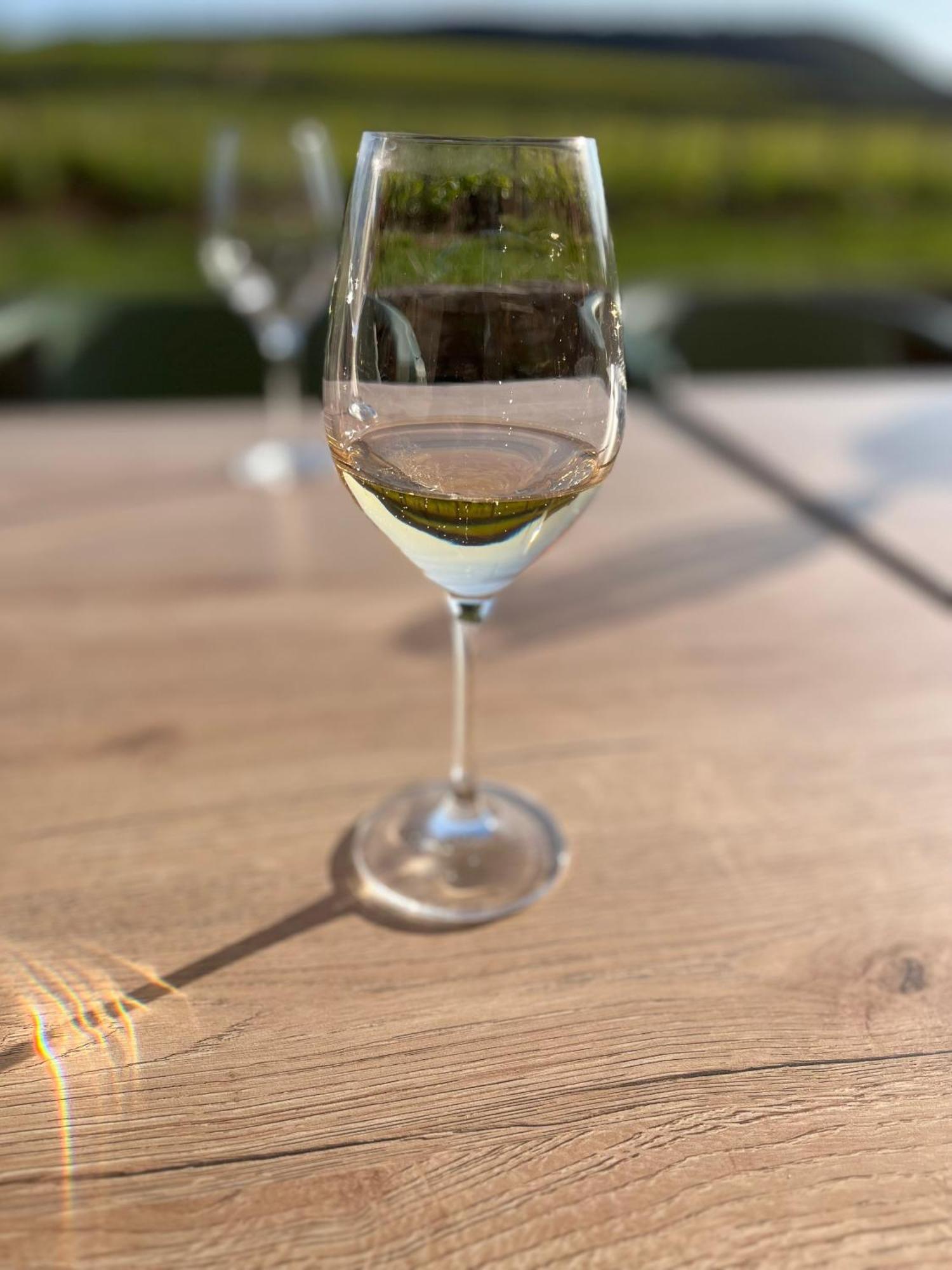 Le Gite De Tassigny Meursault Bagian luar foto