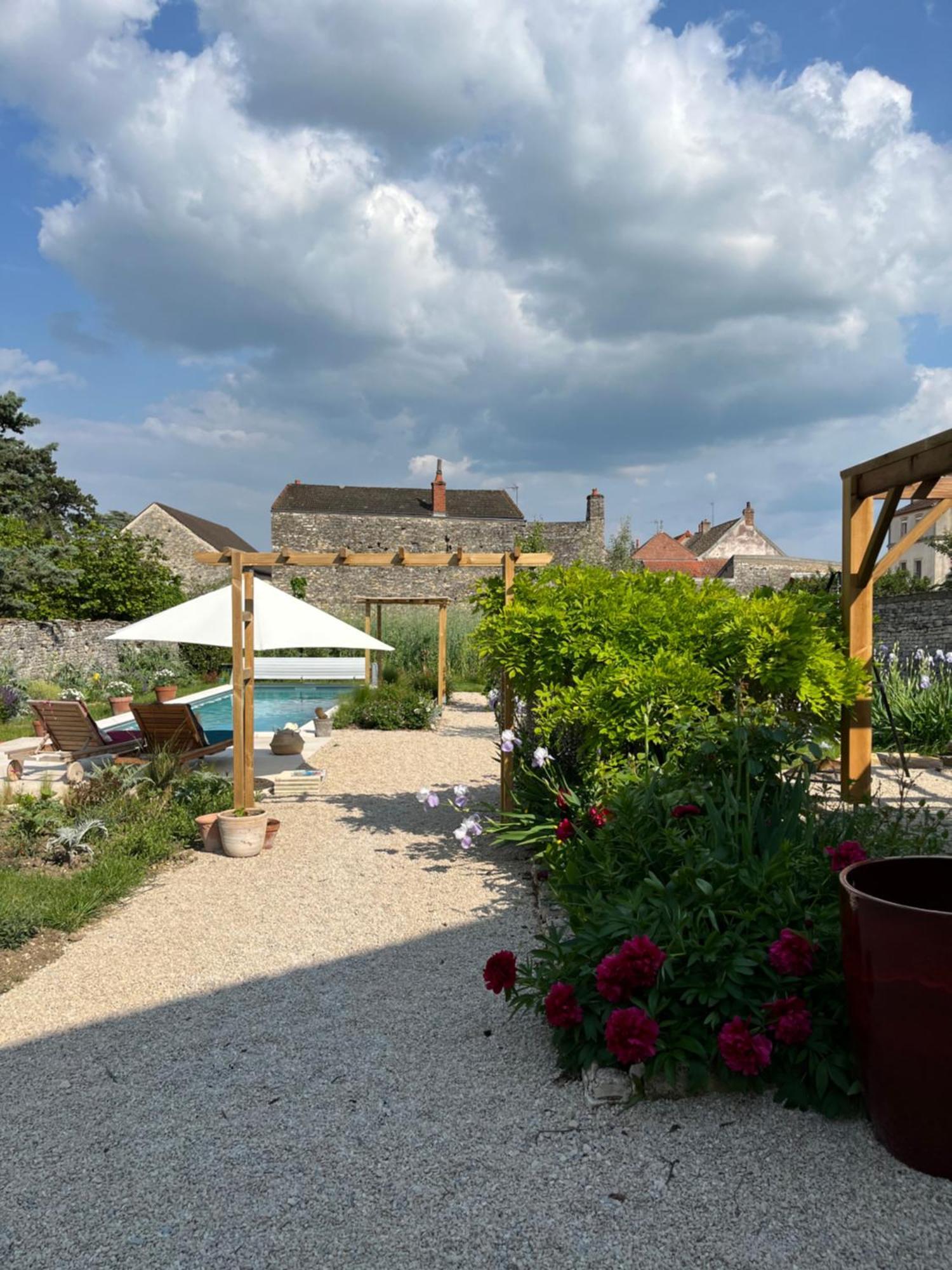 Le Gite De Tassigny Meursault Bagian luar foto